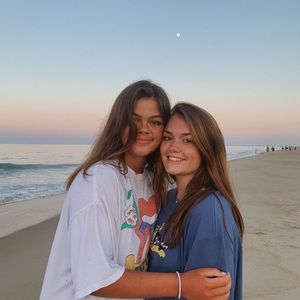 Meet your Posher, Ella